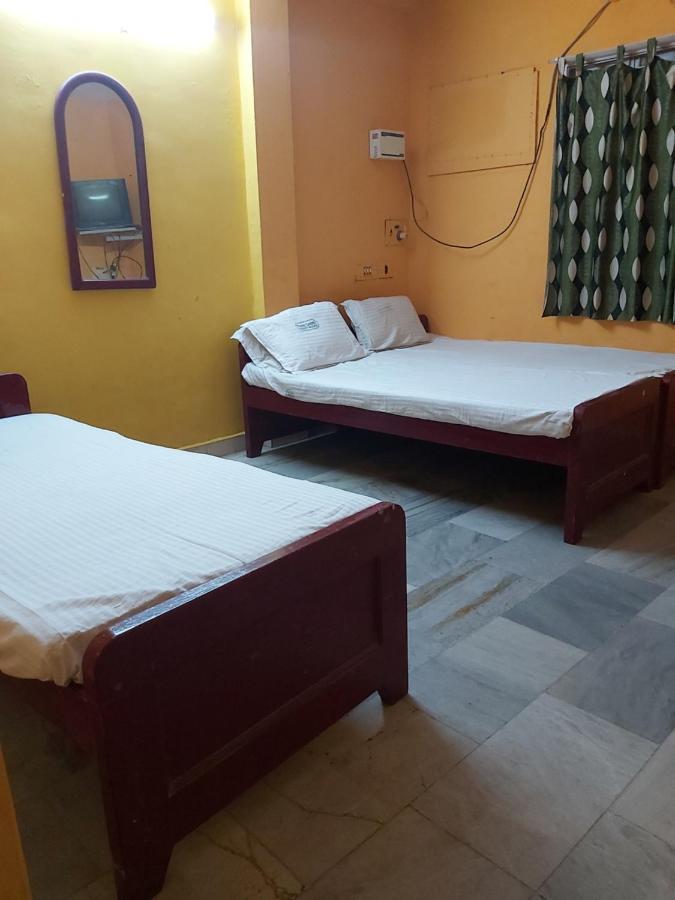 Raamlaxmi Guest House Ченнаи Экстерьер фото